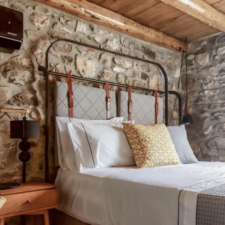 Ξενοδοχείο με διαμερίσματα Pyrgi Cretan Living & 4*